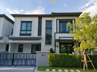 À louer 3 chambres maison à Bang Phli, Samut Prakan