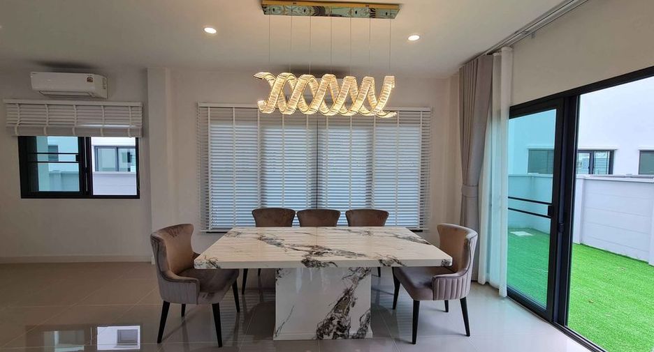 Casa en alquiler de 3 habitaciones en Bang Phli, Samut Prakan