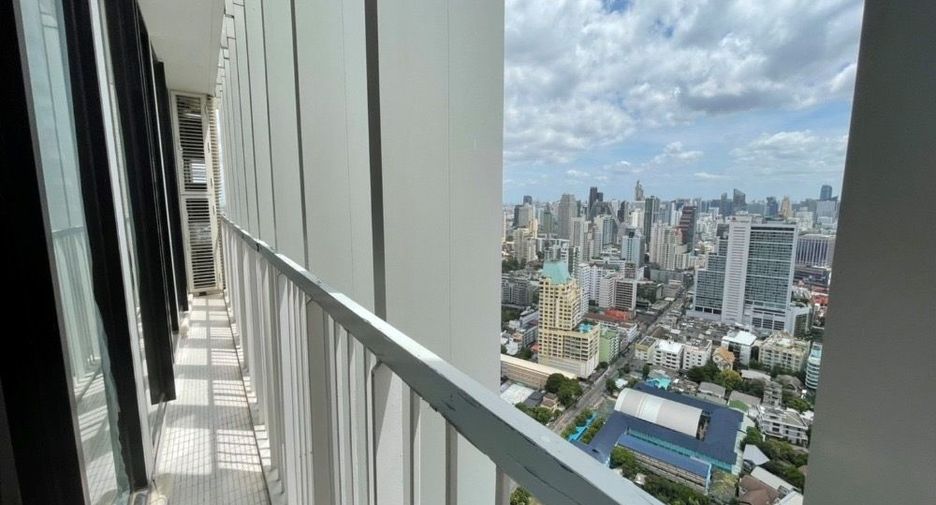 Condo en alquiler de 2 habitaciones en Khlong Toei, Bangkok