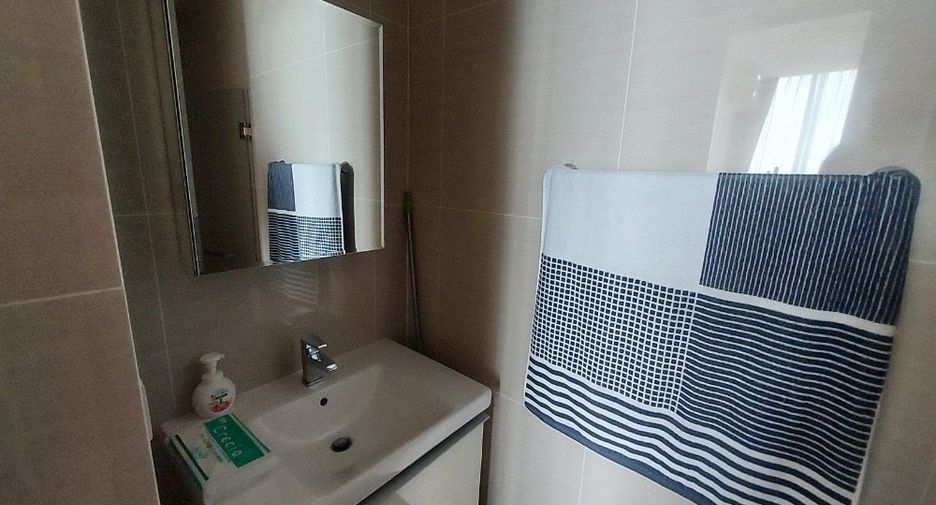 Condo en alquiler de 2 habitaciones en Khlong Toei, Bangkok