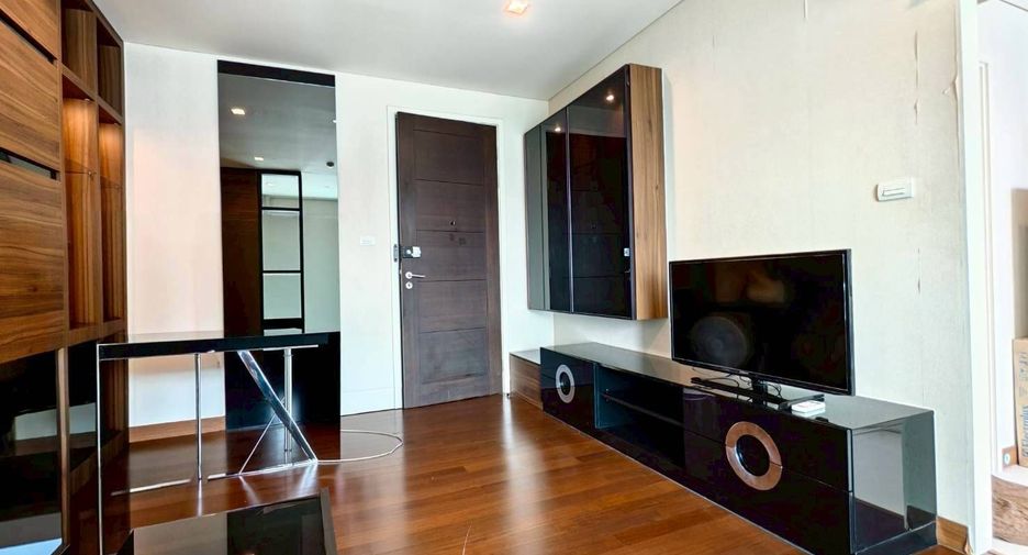 For rent 1 bed condo in Watthana, Bangkok