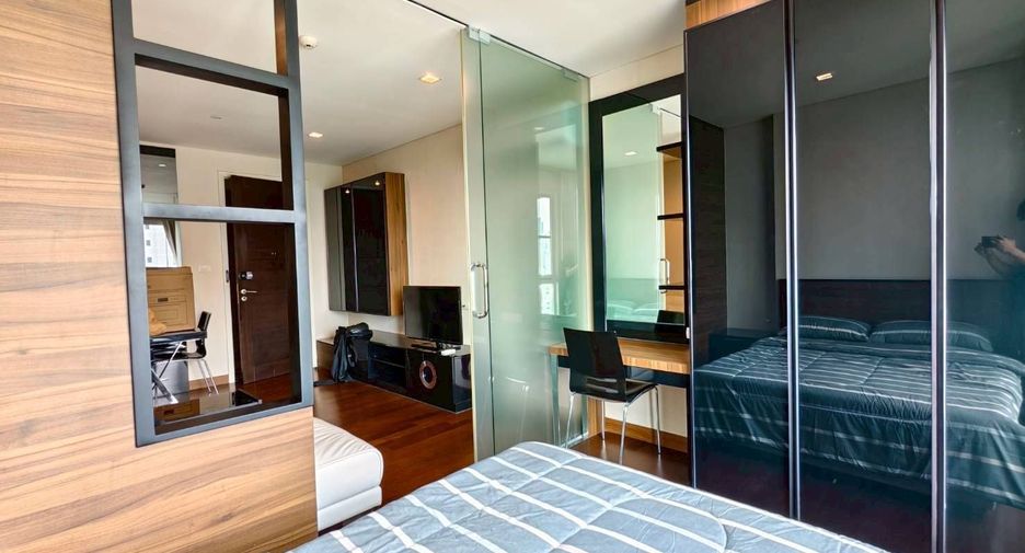 For rent 1 bed condo in Watthana, Bangkok