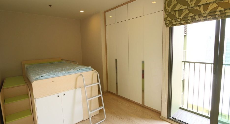 For sale 2 bedrooms condo in Watthana, Bangkok