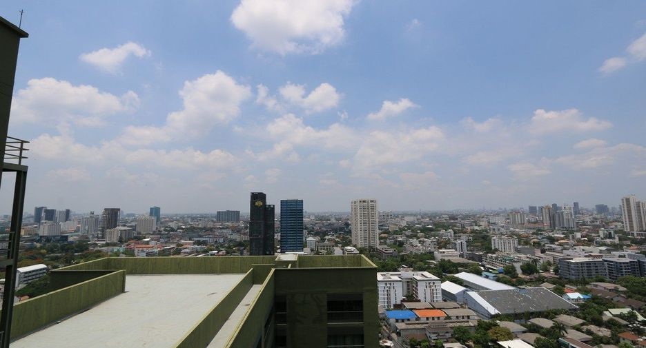 For sale 2 bedrooms condo in Watthana, Bangkok