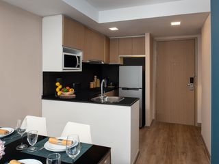 Apartamento en alquiler de 2 habitaciones en Khlong Toei, Bangkok