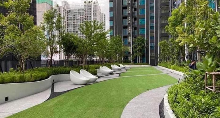 出售 1 卧室 公寓 在 Huai Khwang, 曼谷
