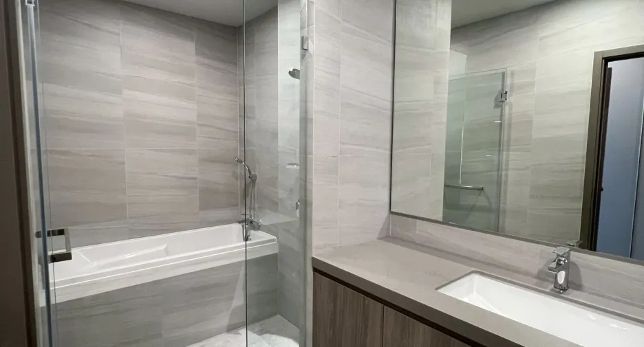 For rent 2 bedrooms condo in Bang Phli, Samut Prakan