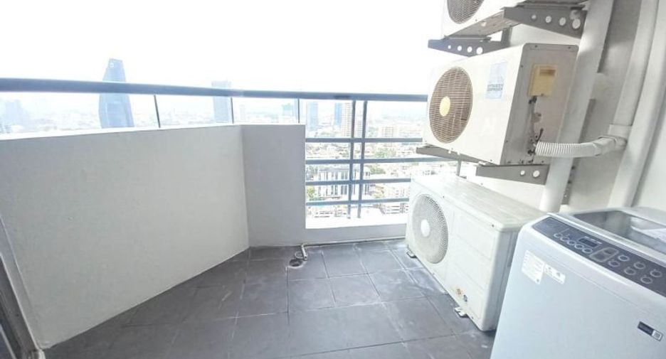 For rent 1 bed condo in Khlong Toei, Bangkok