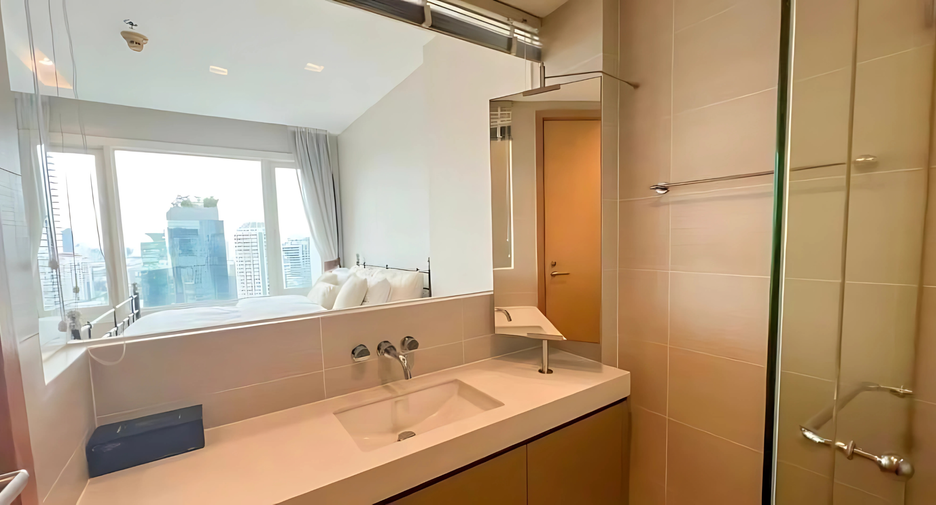 For rent 1 bed condo in Khlong Toei, Bangkok