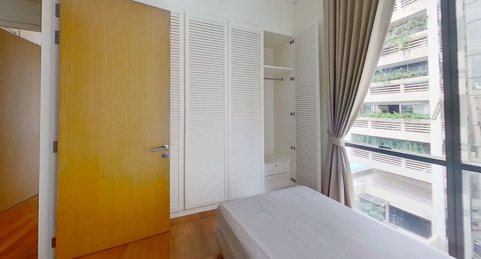 For rent 2 bedrooms condo in Khlong Toei, Bangkok