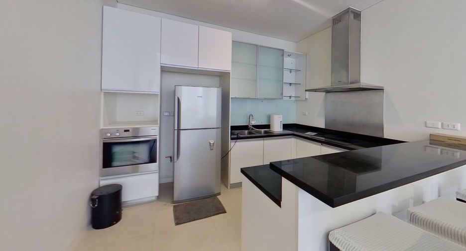 For rent 2 bedrooms condo in Khlong Toei, Bangkok