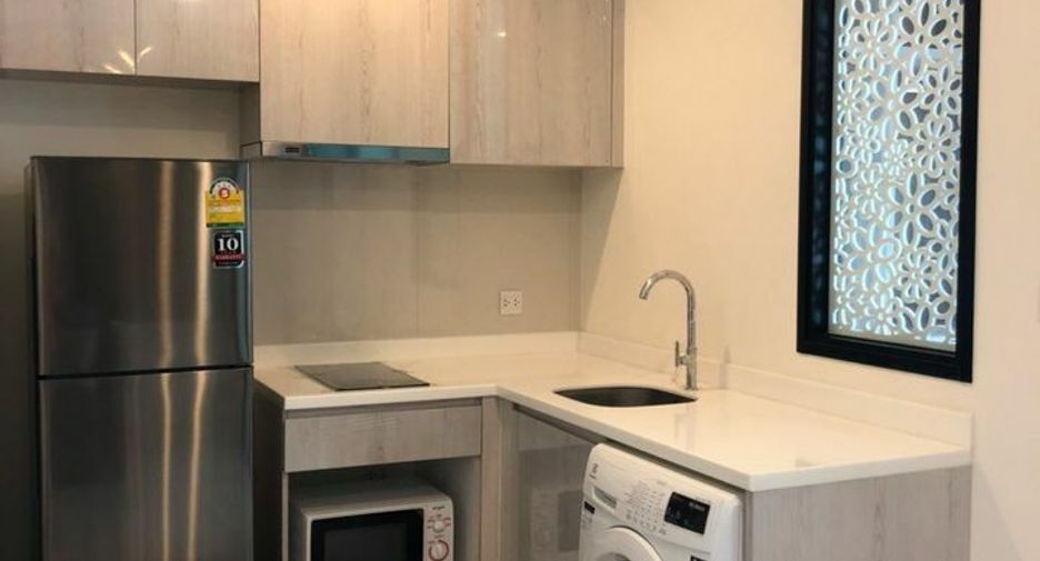For rent 1 bed condo in Watthana, Bangkok