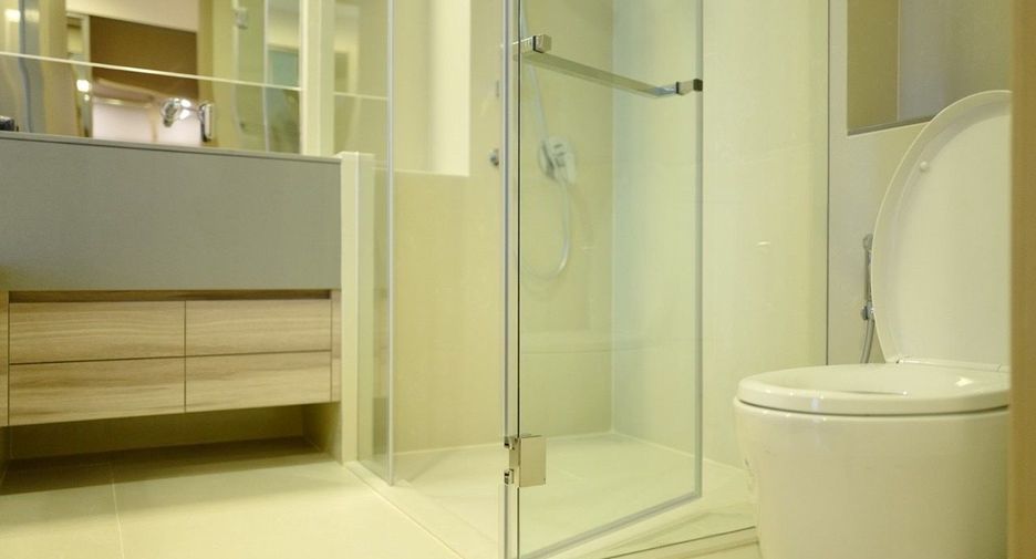 For rent 1 bed condo in Watthana, Bangkok