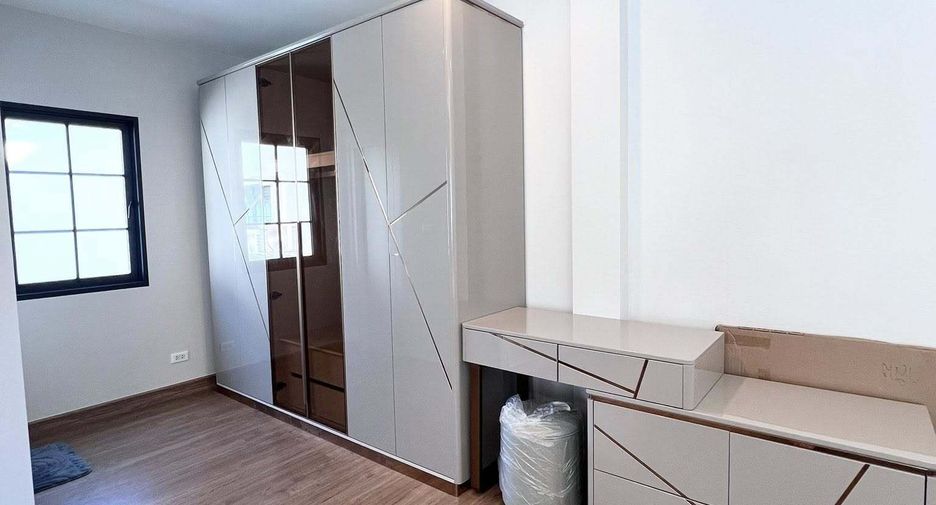 For rent 4 ベッドルーム house in Bang Phli, Samut Prakan