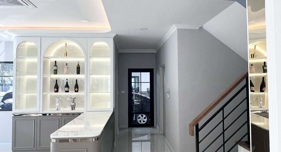 For rent 4 ベッドルーム house in Bang Phli, Samut Prakan