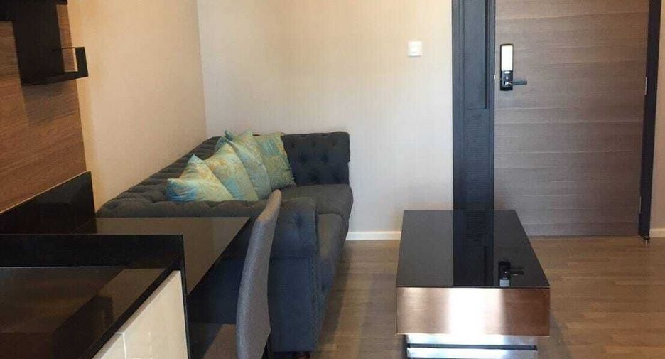 For rent 1 bed condo in Sathon, Bangkok