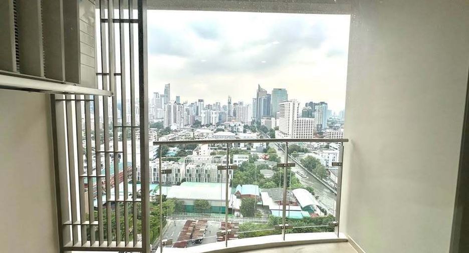 For rent 1 bed condo in Watthana, Bangkok