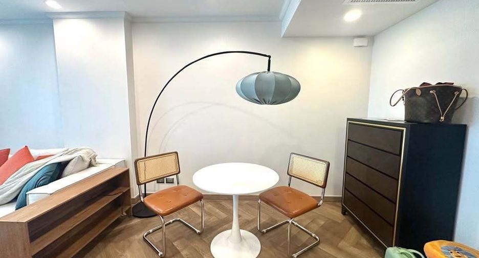 For rent 1 bed condo in Watthana, Bangkok