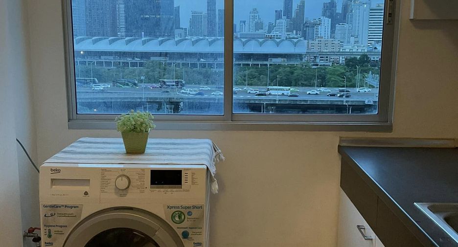 For rent 1 bed condo in Ratchathewi, Bangkok