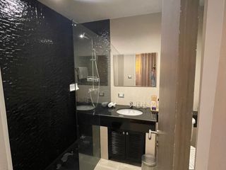 For rent 2 bedrooms condo in Pathum Wan, Bangkok