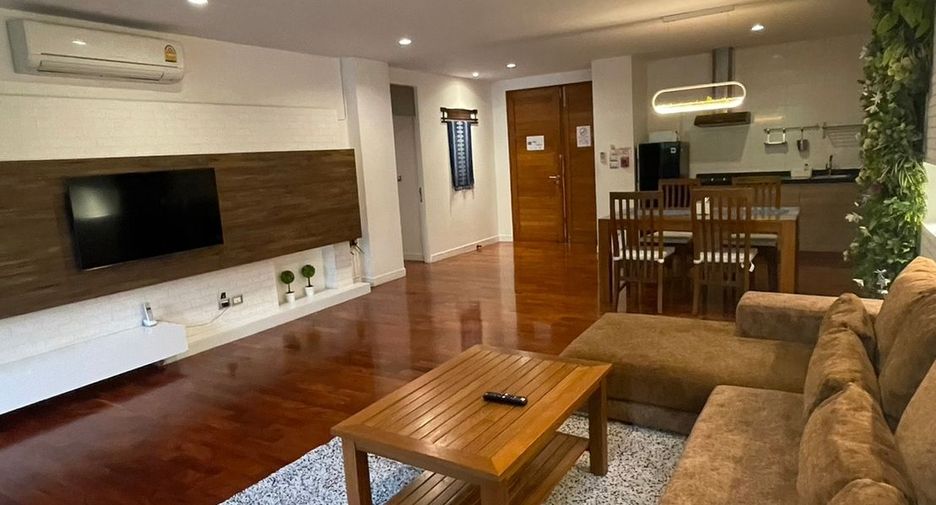 For rent 2 bedrooms condo in Pathum Wan, Bangkok