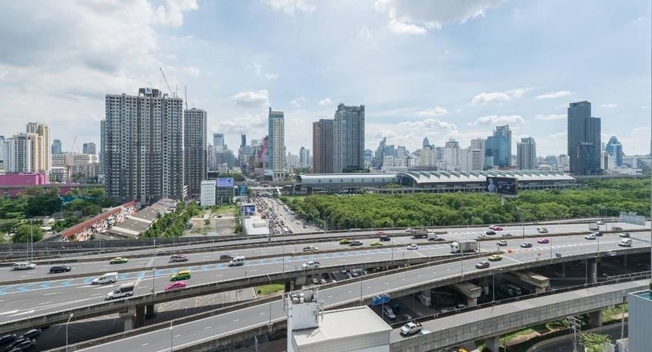 For sale 1 bed condo in Huai Khwang, Bangkok