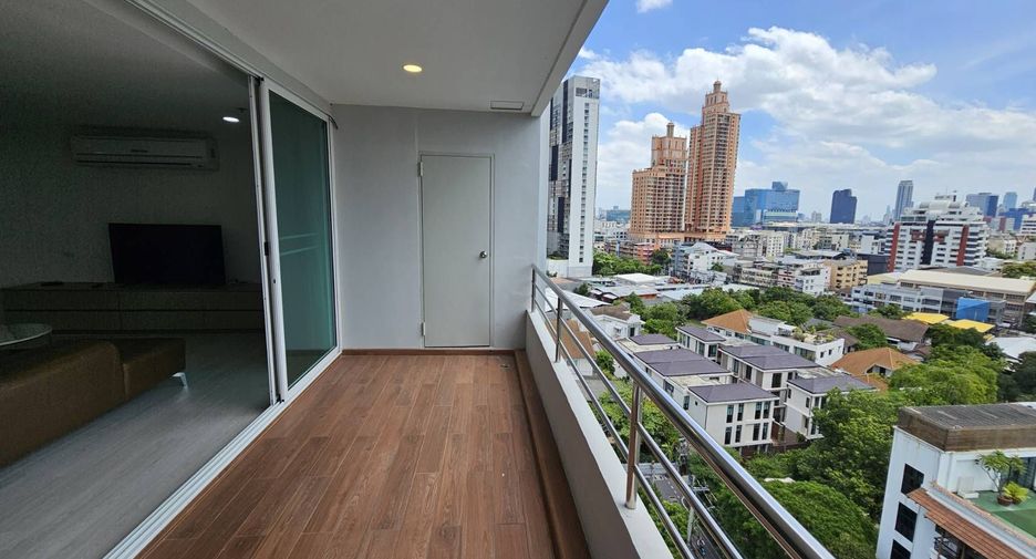 For rent 3 bedrooms condo in Khlong Toei, Bangkok