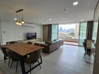 For rent 3 bedrooms condo in Khlong Toei, Bangkok