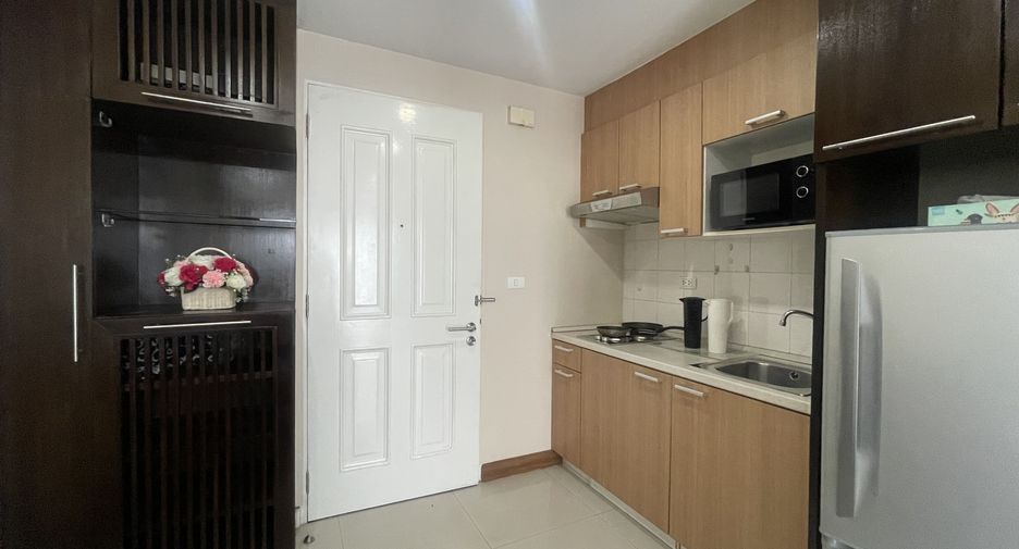 For rent 1 bed condo in Watthana, Bangkok