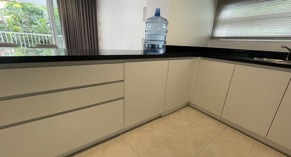 Apartamento en alquiler de 3 habitaciones en Watthana, Bangkok