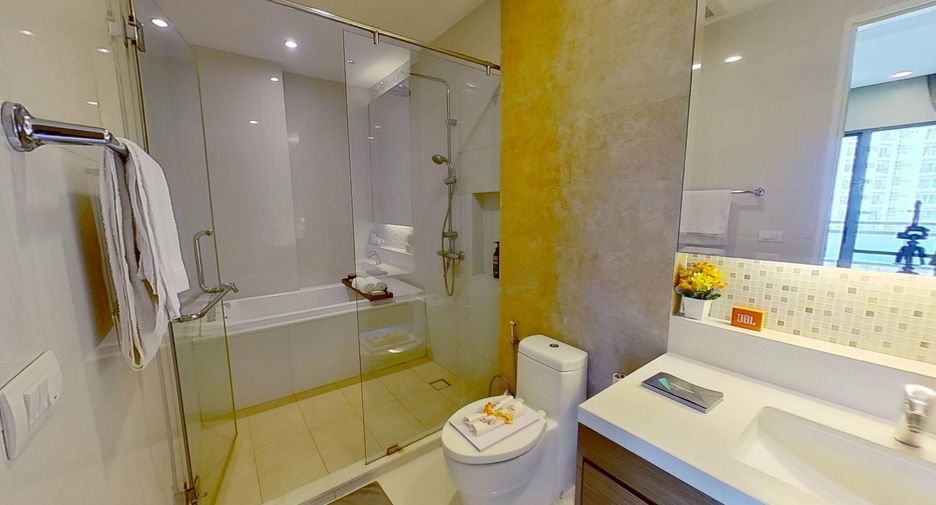 Condo en alquiler y en venta de 2 habitaciones en Khlong Toei, Bangkok