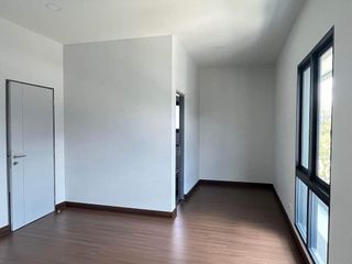 For rent 4 bedrooms house in Bang Phli, Samut Prakan