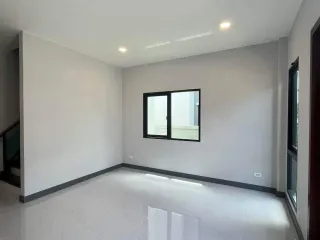 For rent 4 bedrooms house in Bang Phli, Samut Prakan