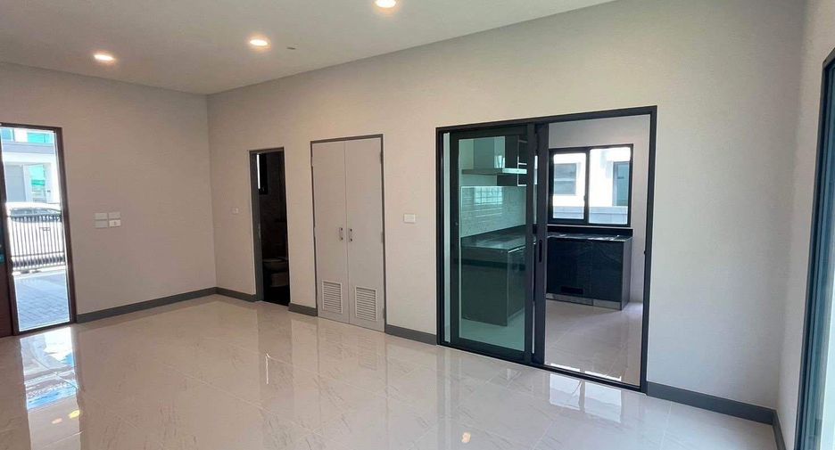 For rent 4 ベッドルーム house in Bang Phli, Samut Prakan