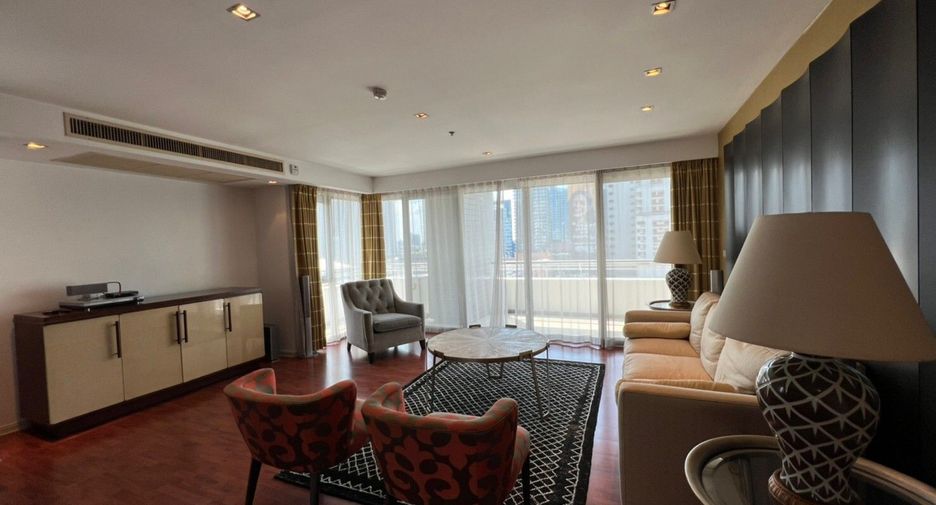 For rent 2 bedrooms apartment in Watthana, Bangkok