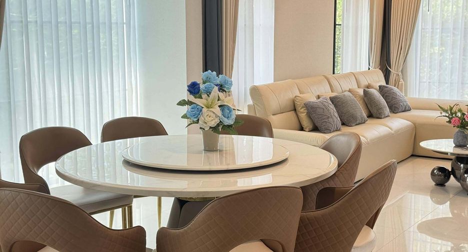 For rent 4 bedrooms house in Saphan Sung, Bangkok
