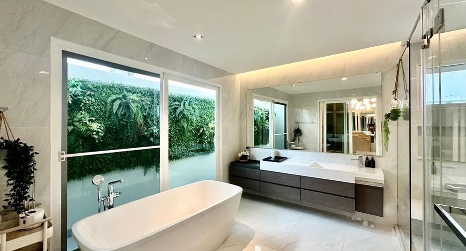 For rent 4 bedrooms house in Bang Phli, Samut Prakan