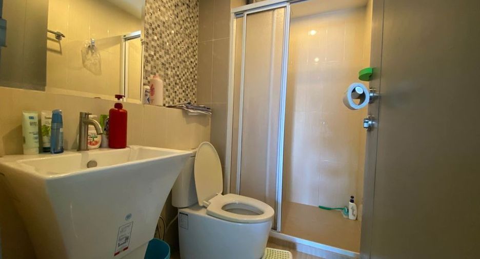 For sale 1 Beds condo in Huai Khwang, Bangkok
