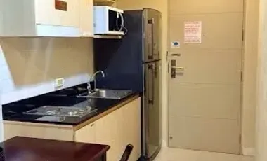 À vendre 1 chambre condo à Huai Khwang, Bangkok