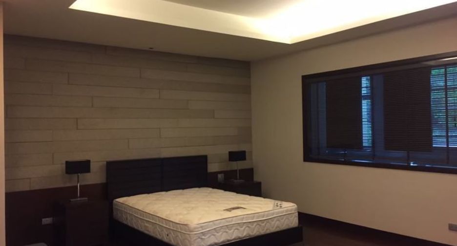 For rent 3 bedrooms apartment in Yan Nawa, Bangkok