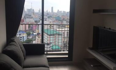 Condo en alquiler de 1 habitaciones en Huai Khwang, Bangkok