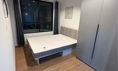 À louer studio condo à Huai Khwang, Bangkok