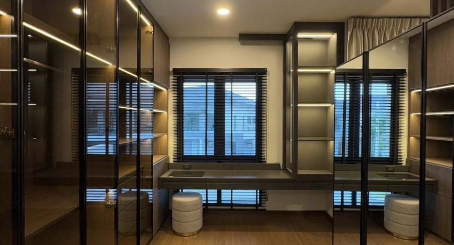 Haus zur Miete mit 4 Zimmer in Bang Phli, Samut Prakan