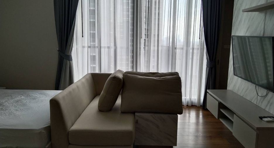 For rent studio condo in Khlong Toei, Bangkok