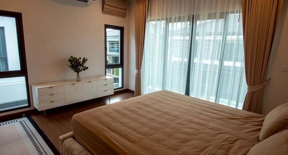 Casa en alquiler de 5 habitaciones en Bang Phli, Samut Prakan