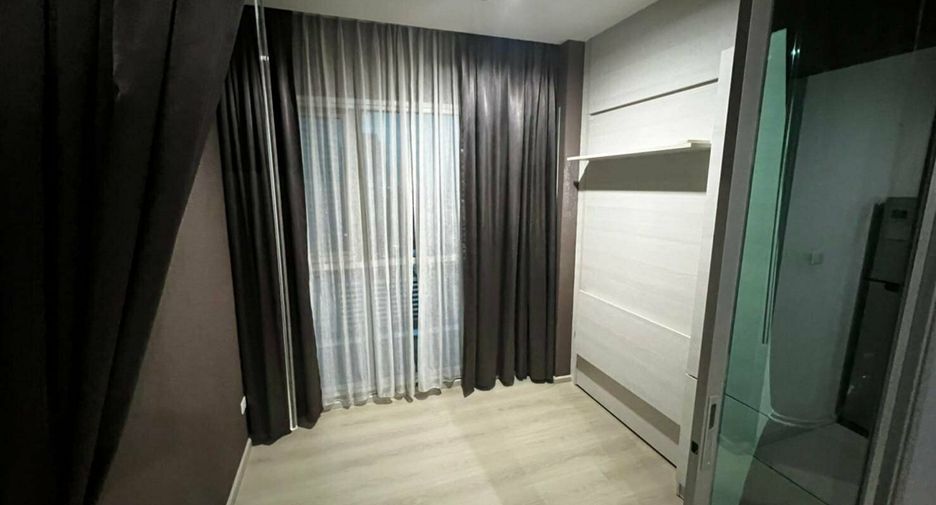 For sale 2 bedrooms condo in Huai Khwang, Bangkok