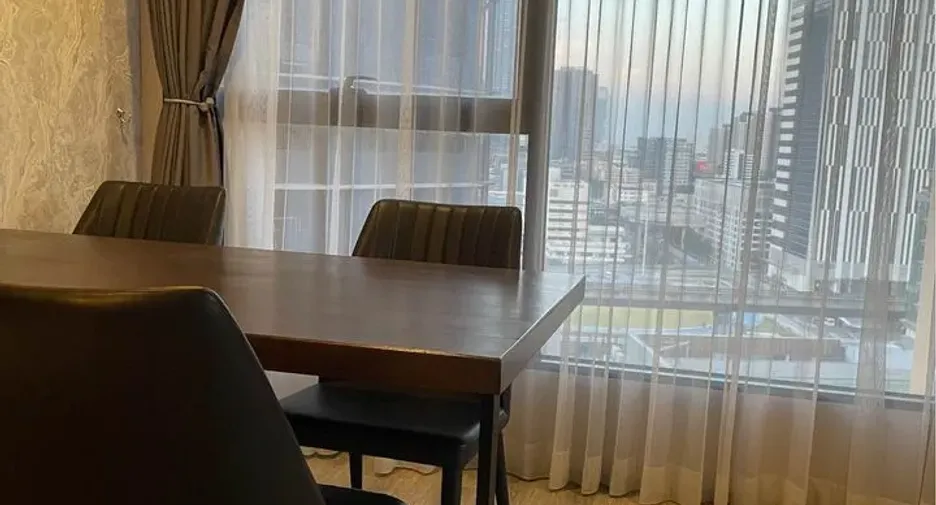 Аренда 2 спальни кондо в Щаттхана, Бангкок