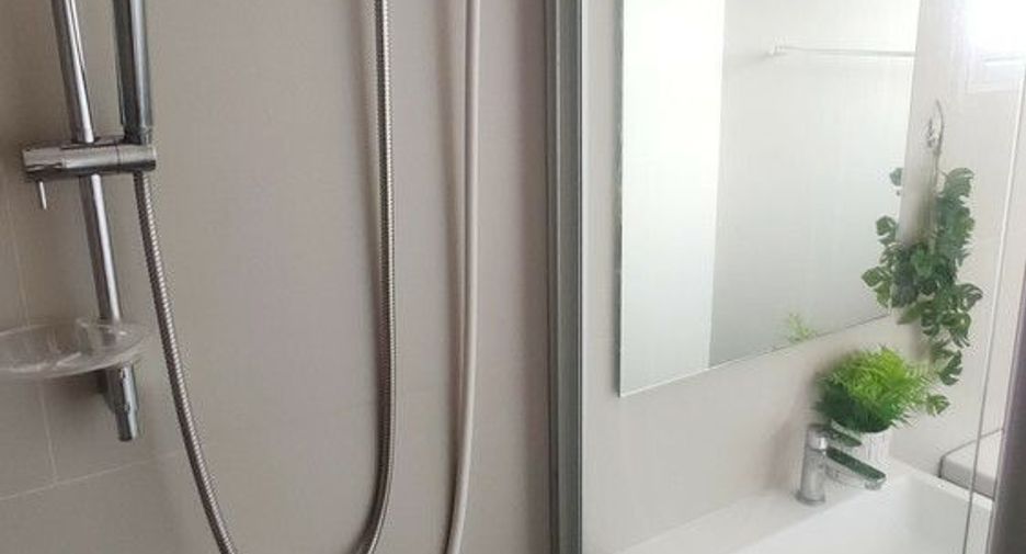 For sale 3 bedrooms condo in Yan Nawa, Bangkok