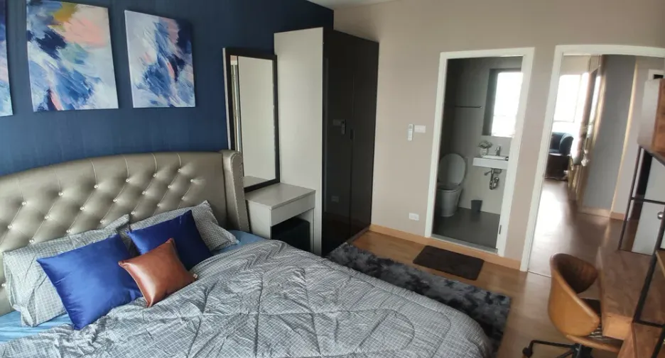 For sale 3 bedrooms condo in Yan Nawa, Bangkok