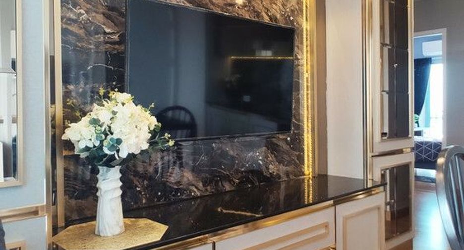 For sale 3 bedrooms condo in Yan Nawa, Bangkok